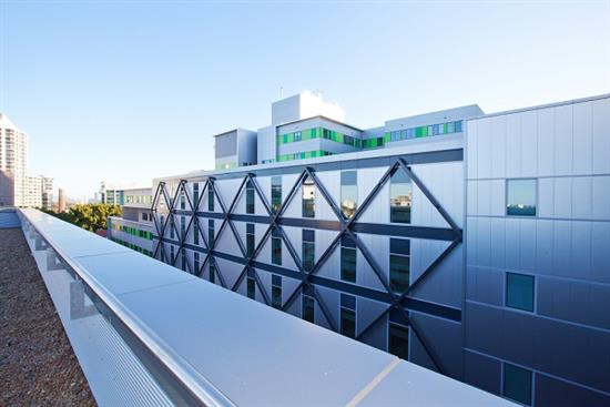ROYAL-NORTH-SHORE-HOSPITAL-CLINICAL-SERVICES-5-ROOFTOP