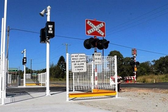 TRAIN-ORDER-WORKING-2-CROSSING-SIGN