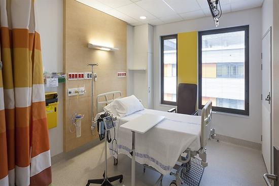 ROYAL-NORTH-SHORE-ACUTE-SERVICES-1-HOSPITAL-ROOM